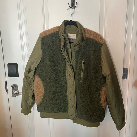 Universal Thread Colorblock Sherpa Bomber Jacket - Picture 5 of 9